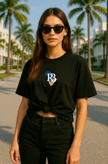 Oversized T-Shirt Trends: How to Rock This Comfort-Focused Fashion Statement